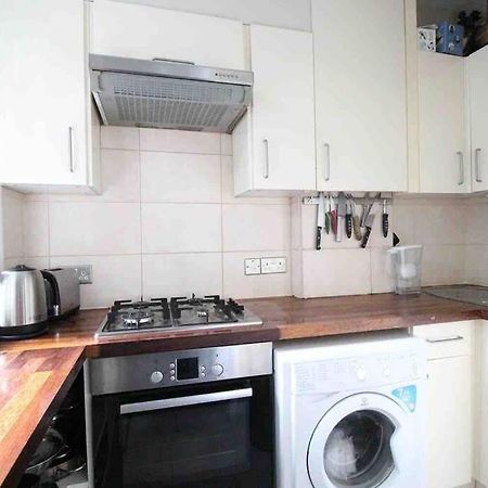 Wonderful Apartment In Earl'S Court Лондон Екстериор снимка