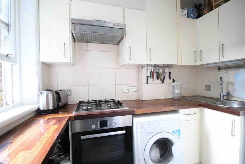 Wonderful Apartment In Earl'S Court Лондон Екстериор снимка